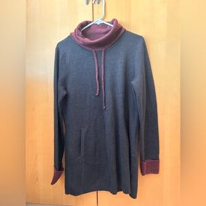 Cynthia Rowley Black and Burgundy sweater